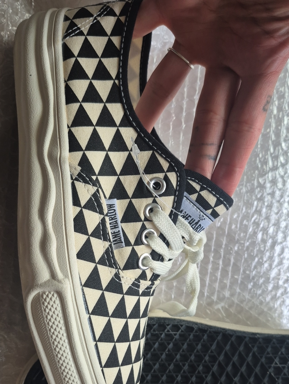 Jane Harlow NWOT Geometric Triangle Canvas Sneakers - Size 38 - Picture 5 of 6